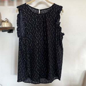 Torrid Navy Arrow Print Top size 1